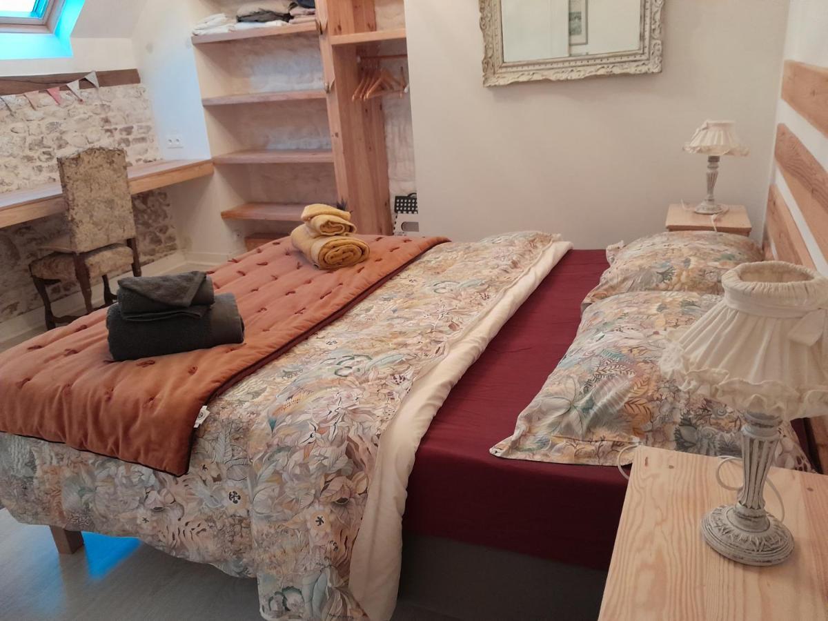 Bed and Breakfast Le Jardin Des Fees Savigny-le-Vieux Zewnętrze zdjęcie